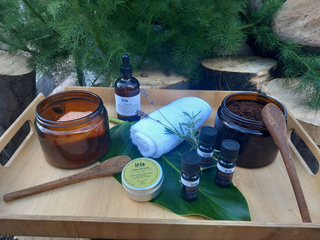 Sauna workshop with pampering body scrubs and aromatherapy blends. Body scrubs with honey and coffee and salt blends infused with oils and fresh herbs